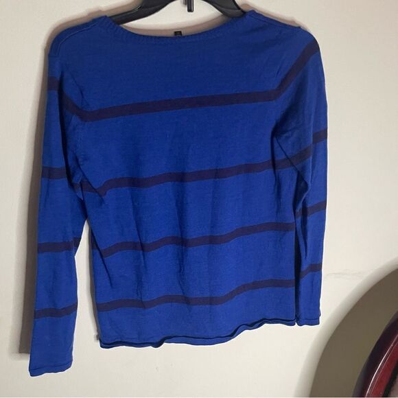 Eileen Fisher Blue 100% Merino Wool V-Neck Sweater- Size XS - Picture 3 of 6